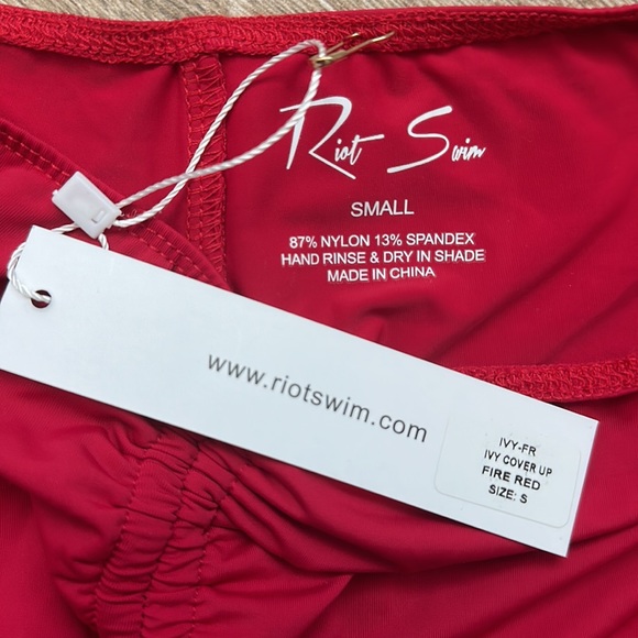 Ivy Cover Up in Fire Red - Picture 6 of 11